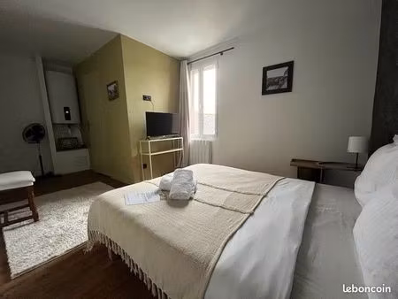 chambre meublée dans petite résidence conviviale avec espaces communs