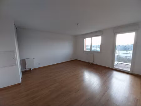 appartement t2 lumineux avec balcon  dernier étage ? saint-pryvé-saint-mesmin