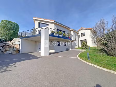 maison saint etienne 6 pièce(s) 201.29 m2