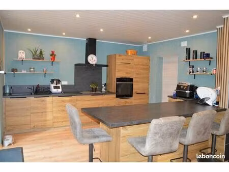 maison 6 pièces 140 m²