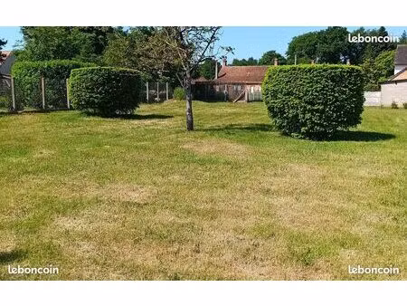 terrain a batir sennely 601m2