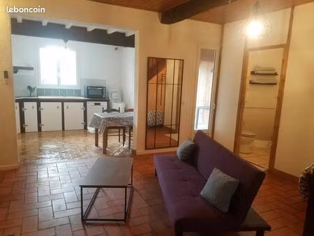 logement avec terrasses et jardin