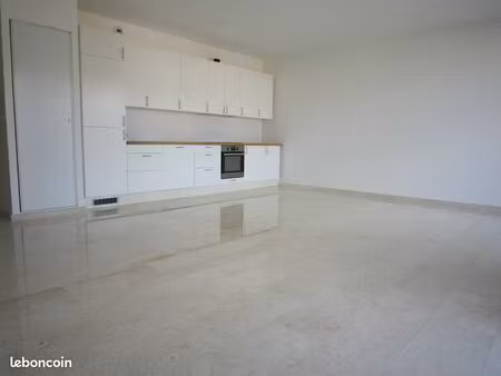 appartement 3 pièces  balcon  4 chemins de porto-vecchio