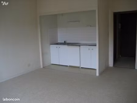 studio 1 pièce 31 m²