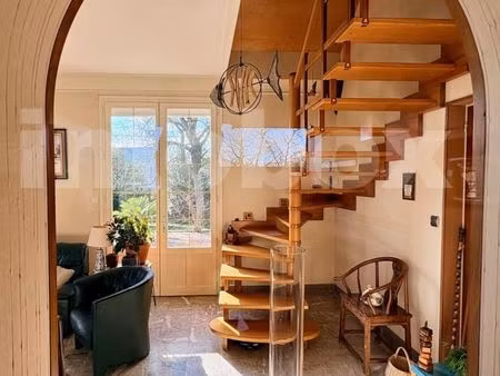 maison 9 pièces 172 m²