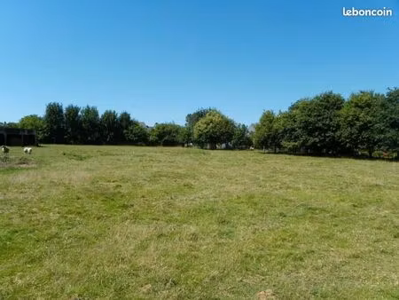 terrain 550 m² vars