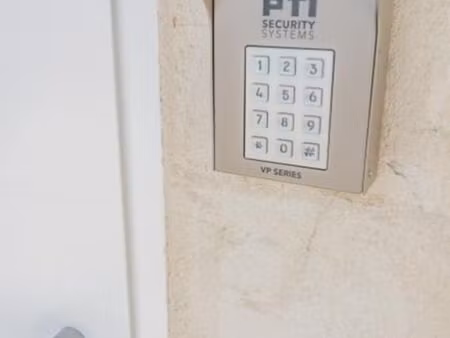 garage/box 1 m² sorgues