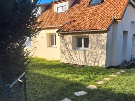 maison avec jardin et garage fermé