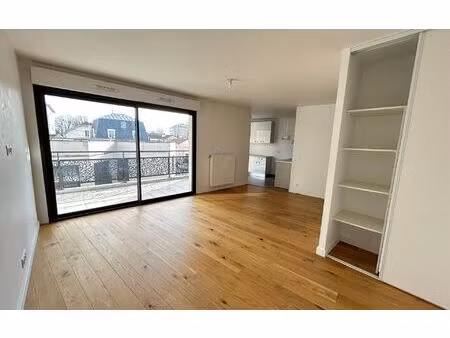 location appartement  37.82 m² t-1 à châtillon  949 €