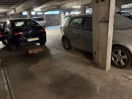 garage dans résidence sécurisée
