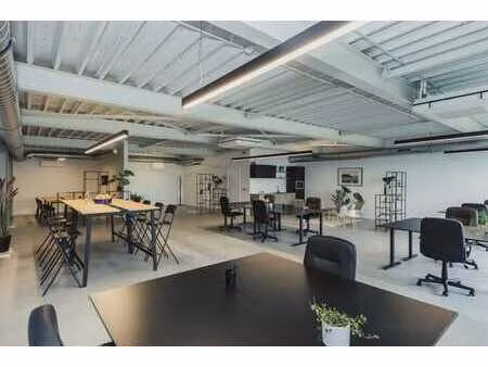 espace de bureau prêt à emménager (177 m²) à vendre dans le