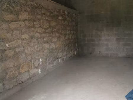 parking/box 17 m² thiais