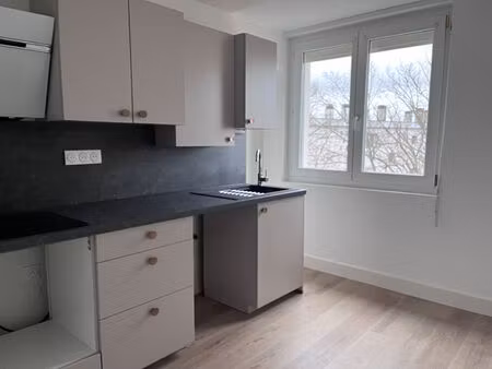 location appartement 4 pièces  69.19m²  rochefort