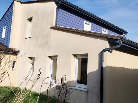 st medard de guiziere t4 avec une chambre au rdc