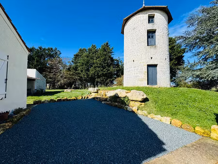 maison thezac 4 pièce(s) 137 m2