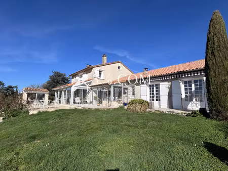 3%. com immobilier à chauvigny villa coup de coeur