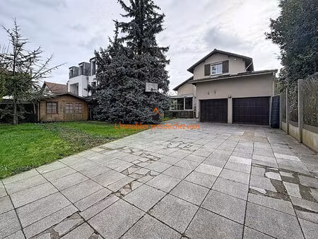 à vendre - maison d'exception à orly  secteur vieille-orly avec double garage et piscine