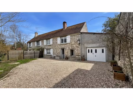 maison ancienne avec jardin et garage