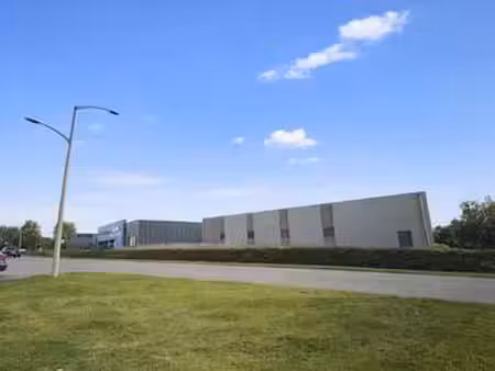 location bureaux et commerces à flers (61100) : à louer / 265m² flers