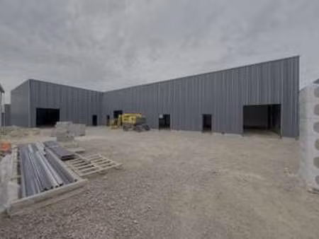 location bureaux et commerces à flers (61100) : à louer / 760m² flers
