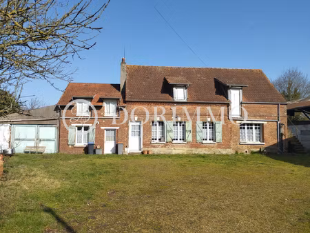 rare corps de ferme sur 9014m2 avec pâtures et 740m2 environ