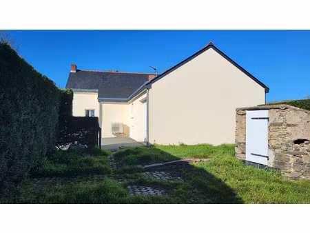 en exclusivité sur la commune de la roche blanche  maison tr