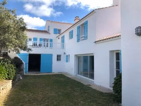 location maison meublé à noirmoutier-en-l'île (85330) : à louer meublé / 300m² noirmoutier
