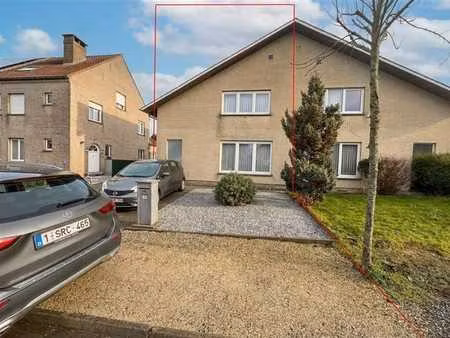 charmante maison 3 façades dans un quartier recherché