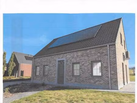 terrain de 1242m2 à bâtir avec projet de construction sous l