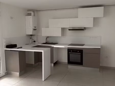 port vendre bel f3 de 71m2 avec terrasse et parking