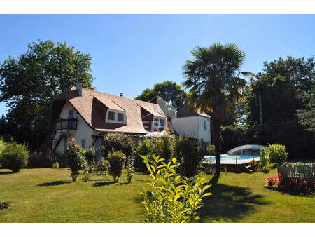 maison avec piscine et gîte à ménesplet.