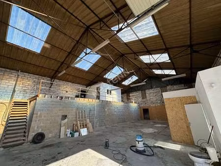 location bureaux et commerces aux ponts-de-cé (49130) : à louer / 225m² les ponts-de-cé