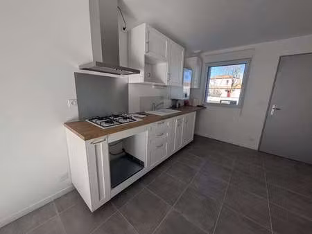 location maison à geneston (44140) : à louer / 81m² geneston