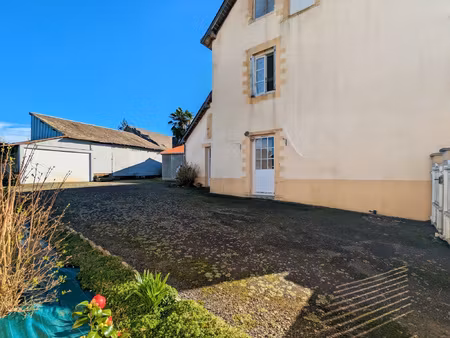 a vendre maison astille 53230