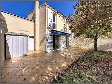 jolie maison avec jardinet et garage !