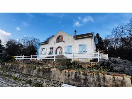 maison 8p ss sol terrain 3500m2