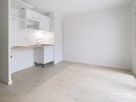 agréable studio neuf de 25 04 m² avec balcon