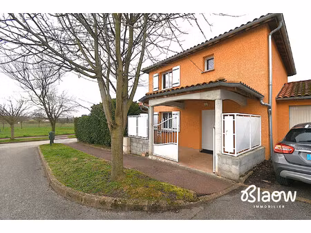 ambiance village a deux pas de la ville