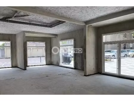 local commercial a louer