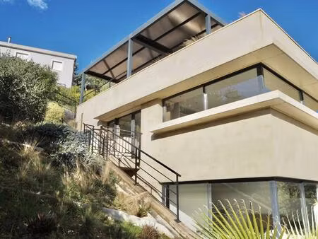 gairaut - villa 5 pièces de 175m2 - jardin - terrasse - stationnements