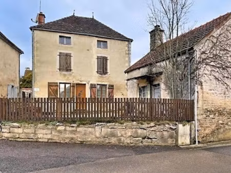 vente maison 5 pièces 117 m² à villiers-le-duc (21400)  126 000 €