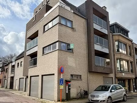 appartement te huur in sint-niklaas met 2 slaapkamers