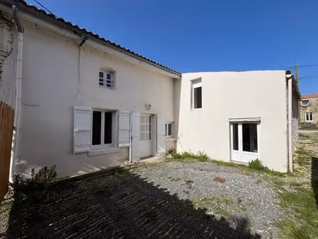 vente maison 3 pièces 98 m² à saint-mandé-sur-brédoire (17470)  150 120 €