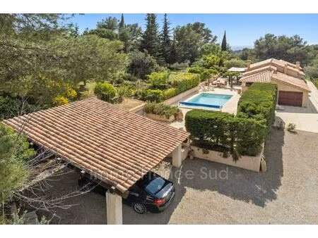 tourtour  villa provençale de charme  piscine  1.3 ha terrain