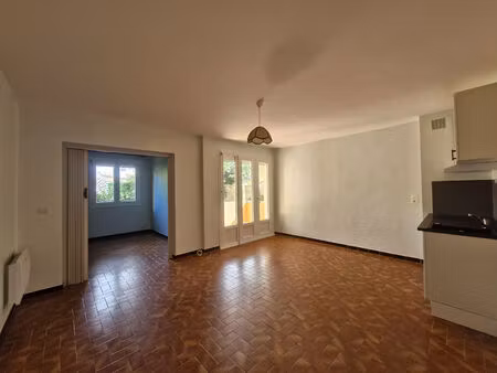 a louer t2 port la nouvelle