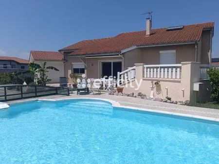 maison 6 pièces - 148 m²