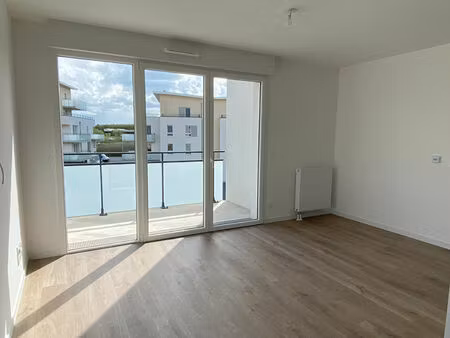 epron - t2 récent de 41 m2 avec balcon et parking