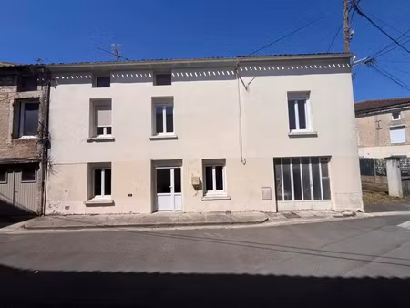 vente maison 5 pièces 103 m² aigre (16140)