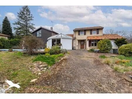 vente maison 6 pièces 205 m² dignac (16410)