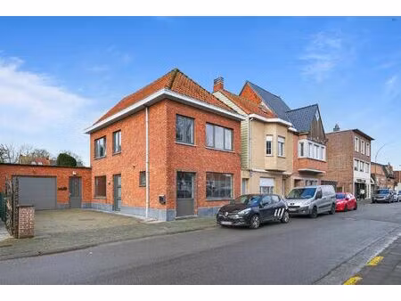 hob met ruime oprit te moerbeke